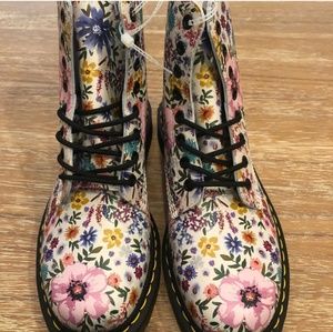 Dr. Marten Pascal boots